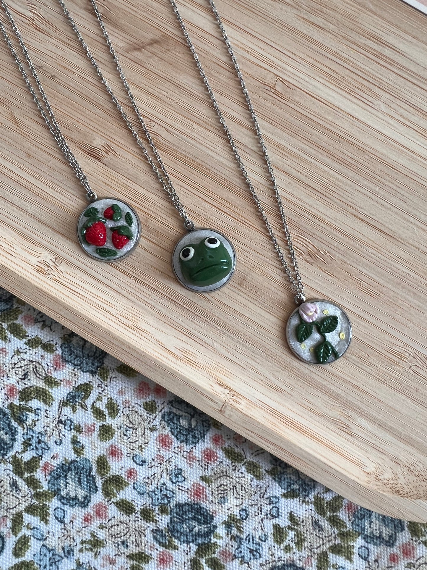 flower stainless steel necklace