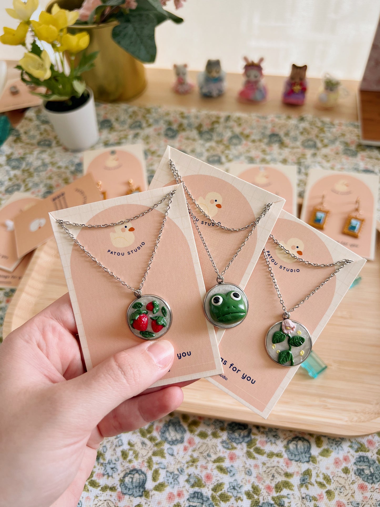 flower stainless steel necklace