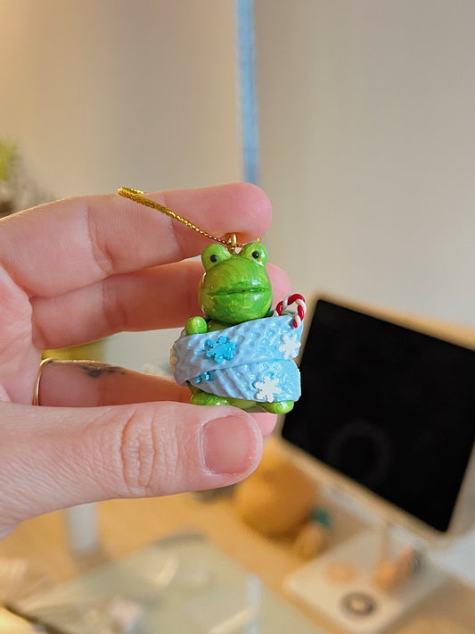 cozy sapeaux christmas ornament